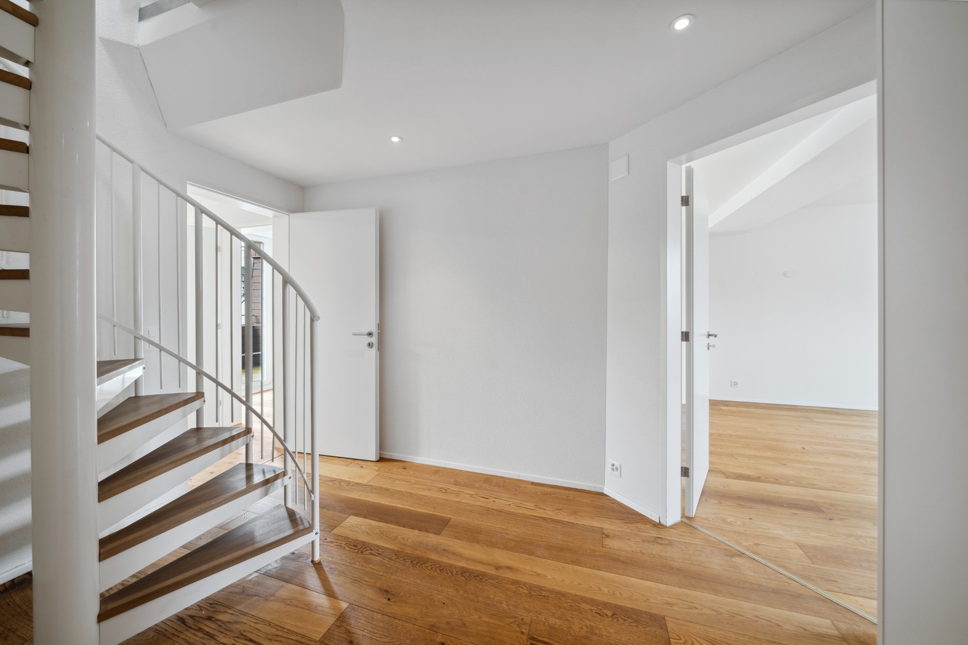 Eingang & Treppe – Seidenhofstrasse 6, Luzern